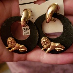 Lion earrings
